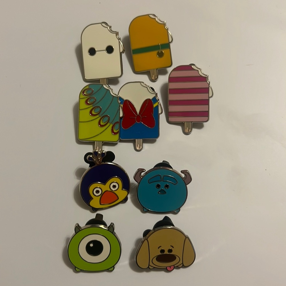 2 for $20 100% AUTHENTIC Disney Popsicle pins Tsum Tsum collectibles